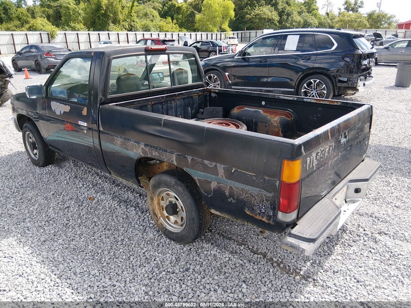 1995 NISSAN TRUCK auction photo 3