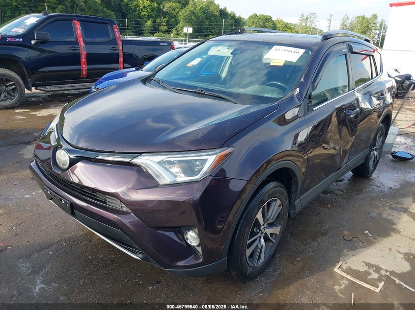 2018 Toyota RAV 4, Левый бок, IAAI, VIN 2T3RFREV9JW821366 — фото 2
