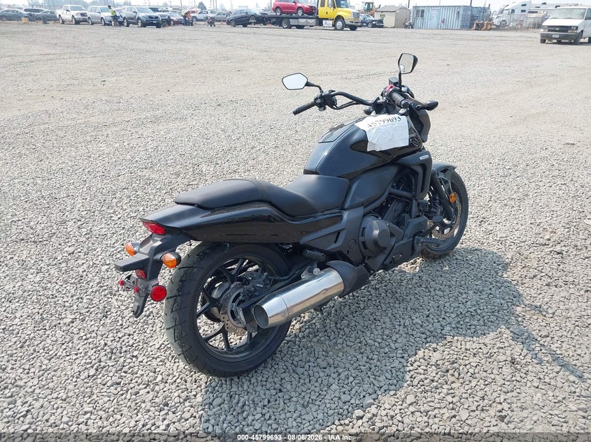 2014 HONDA CTX700 auction photo 4
