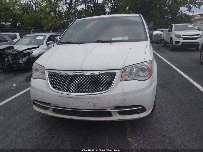 2015 CHRYSLER TOWN & COUNTRY auction photo 6
