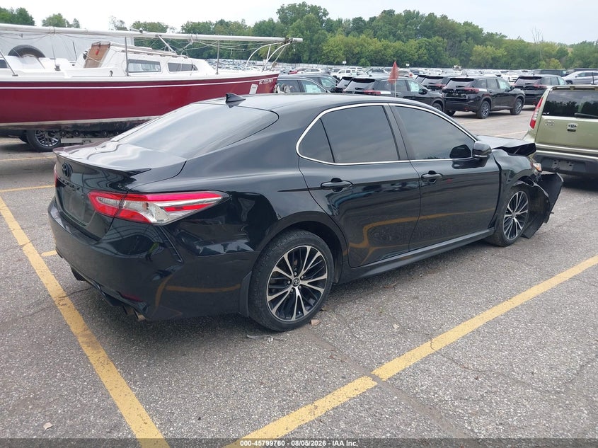 TOYOTA CAMRY - zdjęcie 4