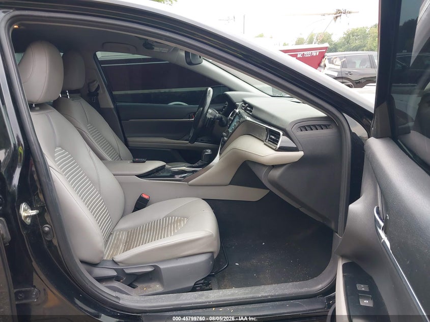 TOYOTA CAMRY - zdjęcie 5
