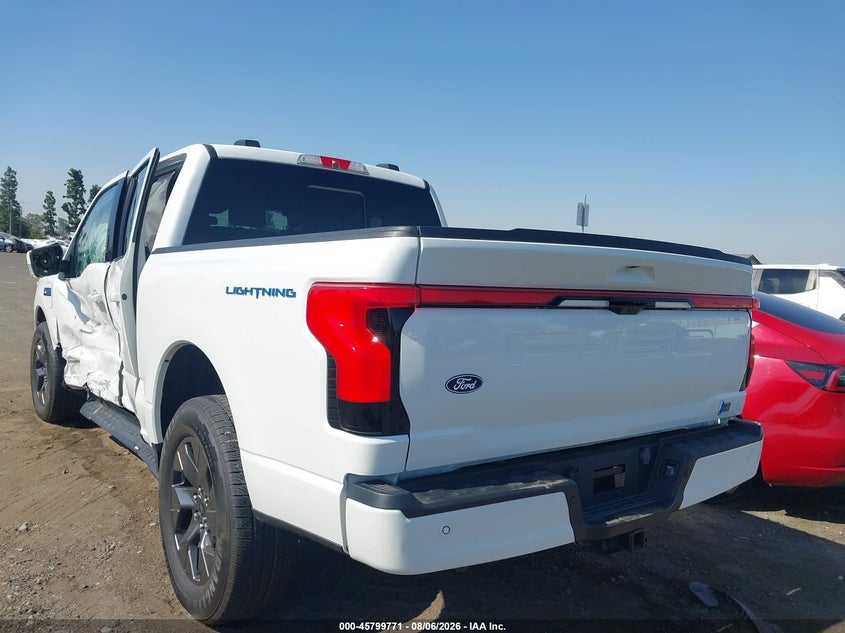 Vin: 1ft6w5l76rwg02359, lot: 46298602, ford f-150 lightning lariat 20243