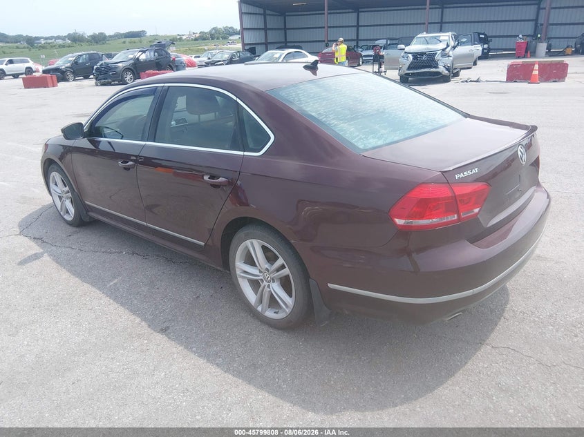 2013 VOLKSWAGEN PASSAT auction photo 3