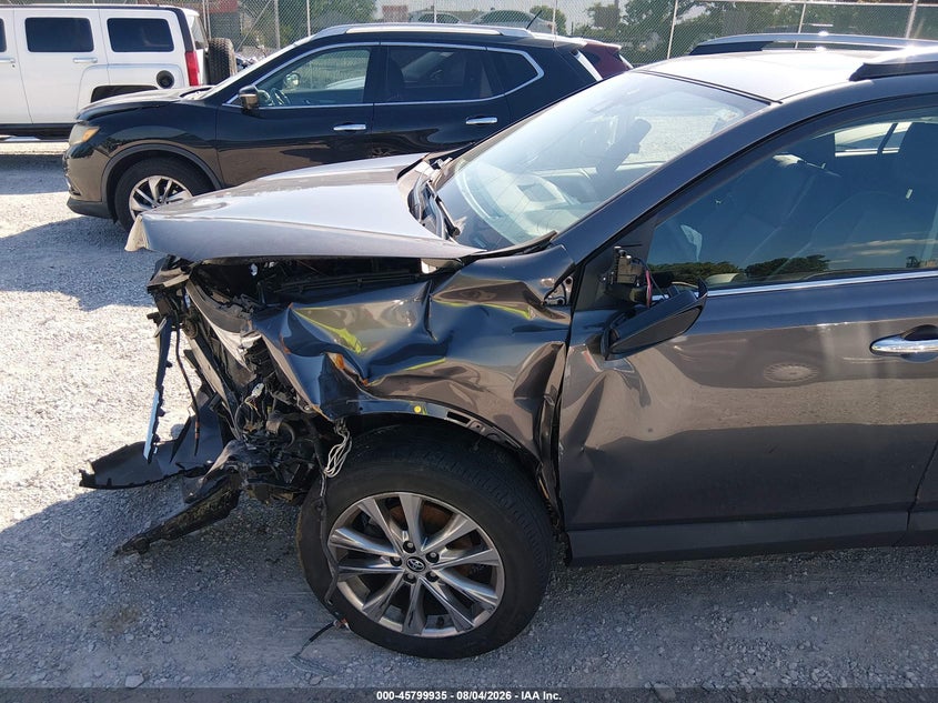 2017 TOYOTA RAV4 auction photo 6