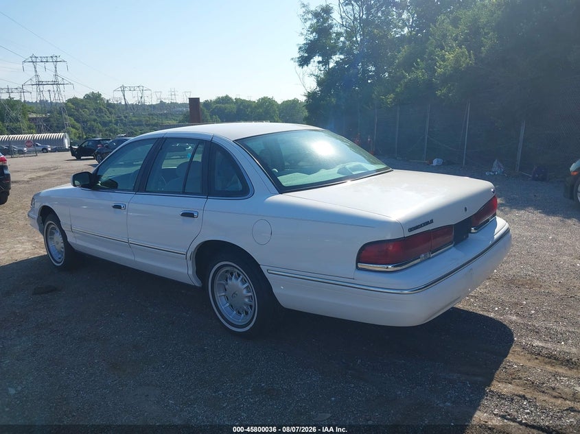 1997 FORD CROWN VICTORIA auction photo 3