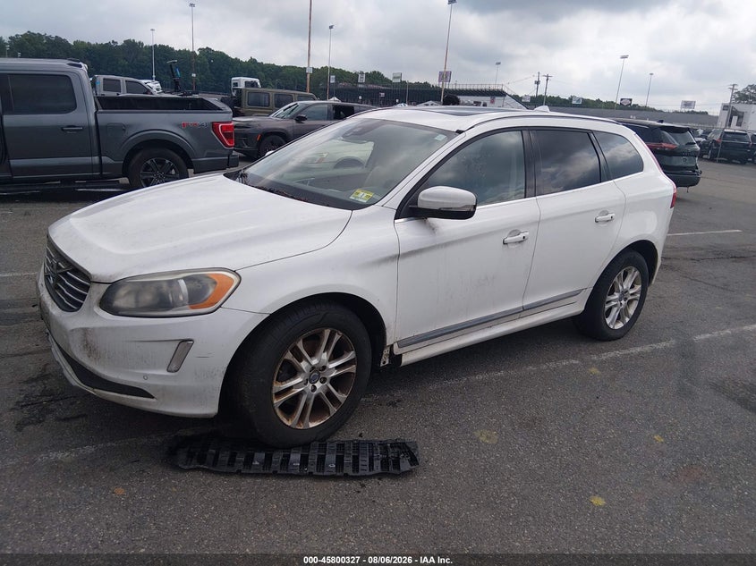 2015 VOLVO XC60 auction photo 2