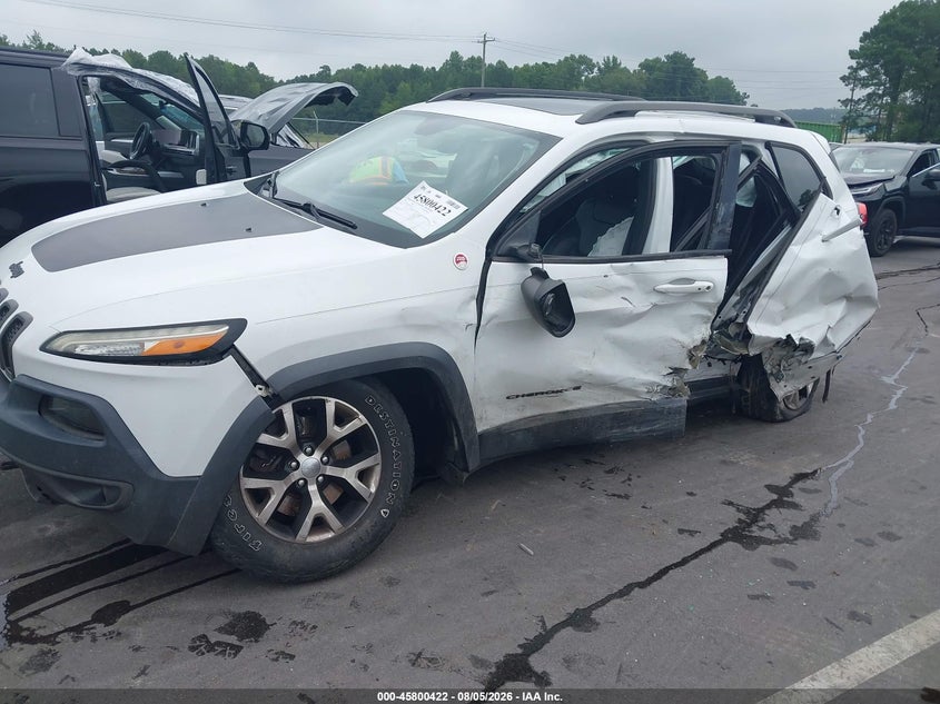 2016 JEEP CHEROKEE auction photo 6