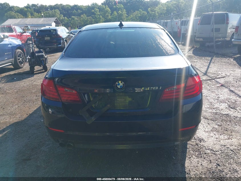 BMW 528I 2012 VIN WBAXH5C58CDW06653