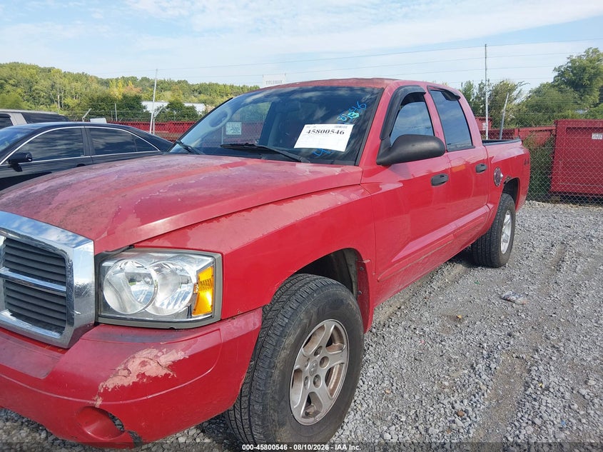 2005 DODGE DAKOTA auction photo 2