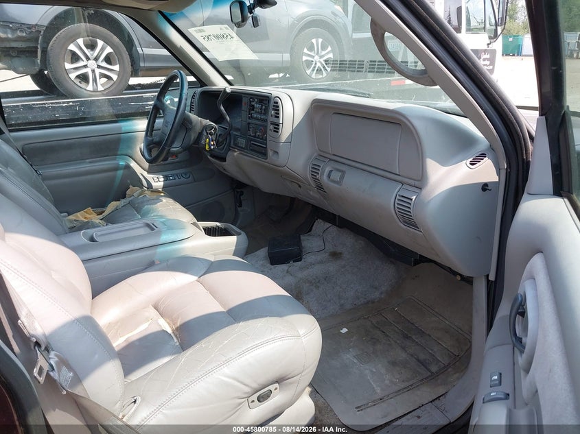 1997 GMC YUKON auction photo 5
