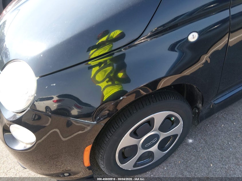 2015 FIAT 500E auction photo 6