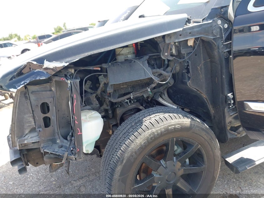 CADILLAC ESCALADE - zdjęcie 17