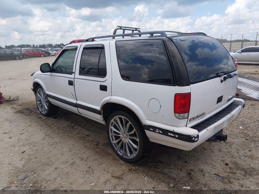 1997 CHEVROLET BLAZER auction photo 3