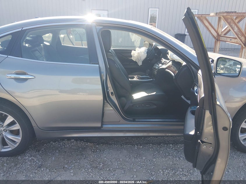 2011 INFINITI M37X auction photo 5