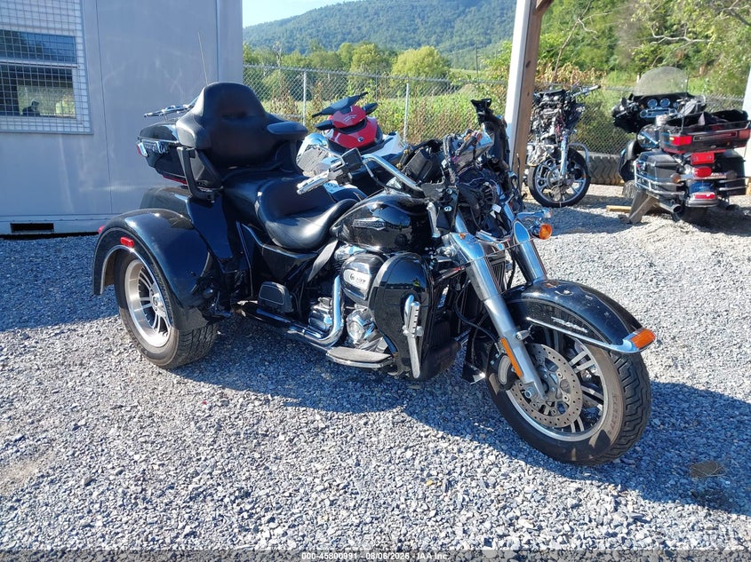 2017 Harley-davidson Flhtcutg
