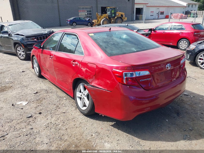 Vin: 4t1bf1fk0eu821780, lot: 46299879, toyota camry se 20143