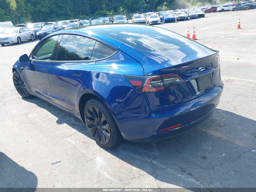 TESLA MODEL 3 - zdjęcie 3