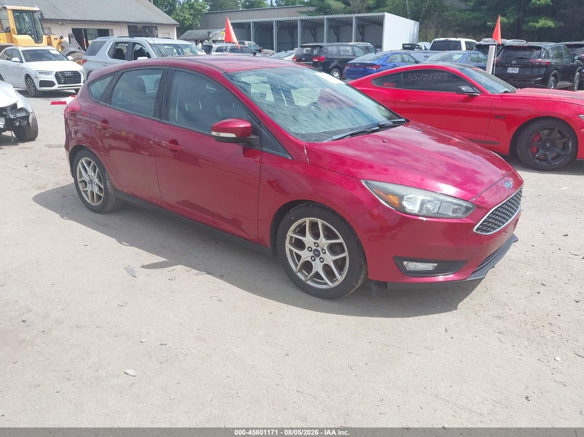 Vin: 1fadp3k23fl245207, lot: 46300002, ford focus se 2015 img_1