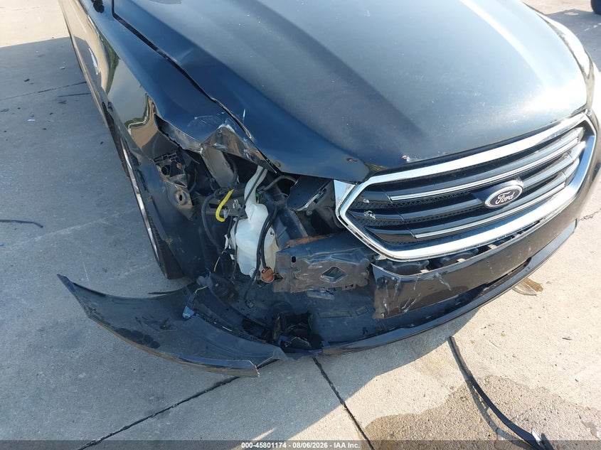 2013 FORD TAURUS auction photo 6