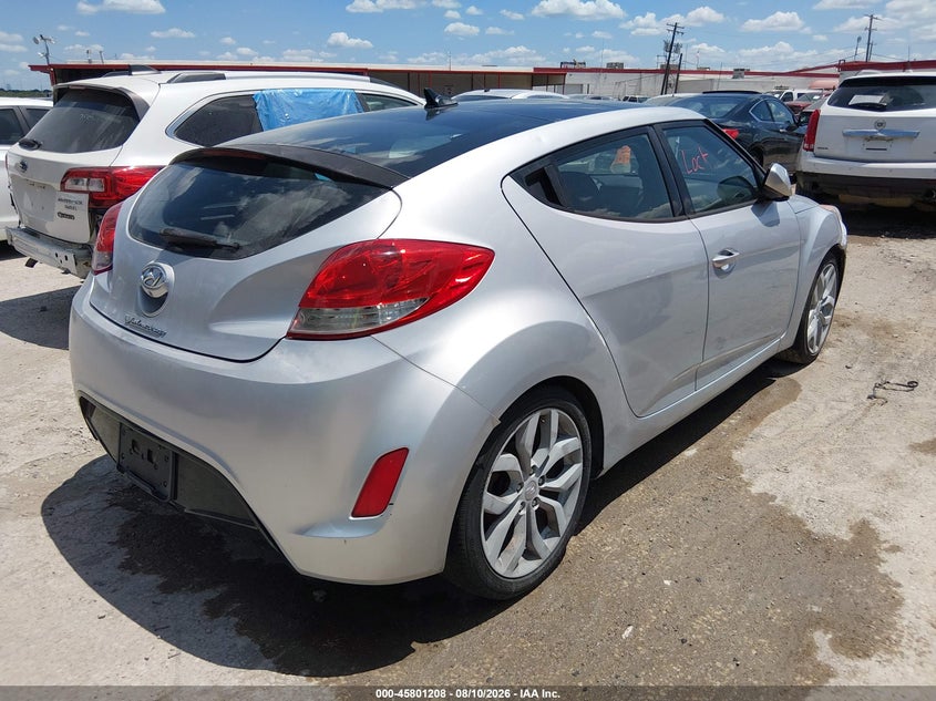 2015 HYUNDAI VELOSTER — zdjęcie 4