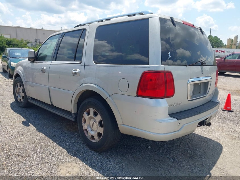 2005 LINCOLN NAVIGATOR auction photo 3