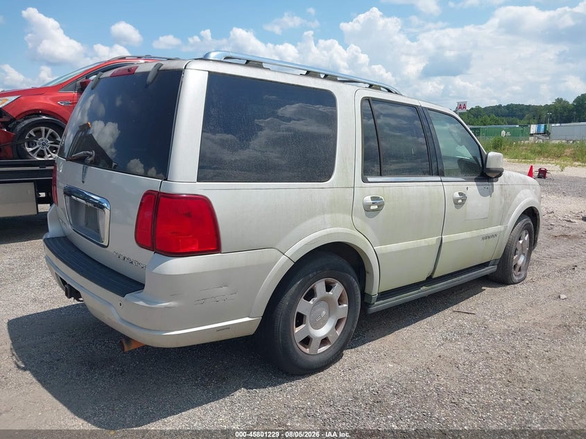 2005 LINCOLN NAVIGATOR auction photo 4