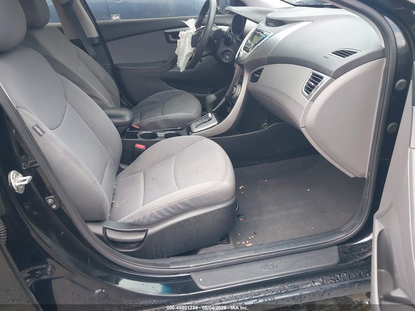2011 HYUNDAI ELANTRA auction photo 5