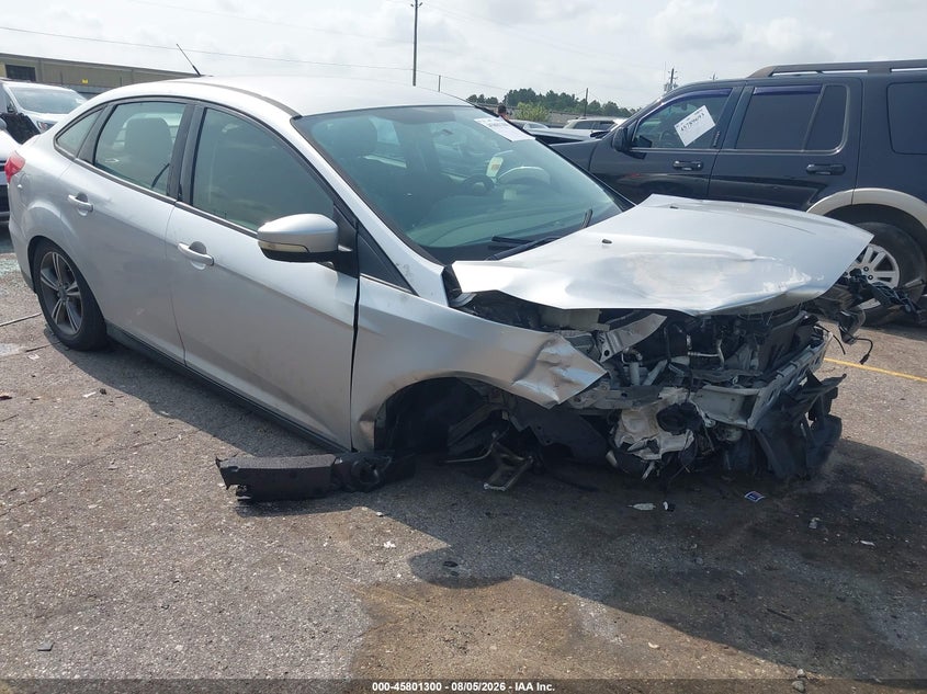 Vin: 1fadp3fe3hl284094, lot: 46300131, ford focus se 2017 img_1