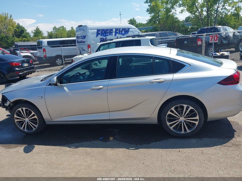 BUICK REGAL SPORTBACK 2018 VIN W04GP6SX4J1077919