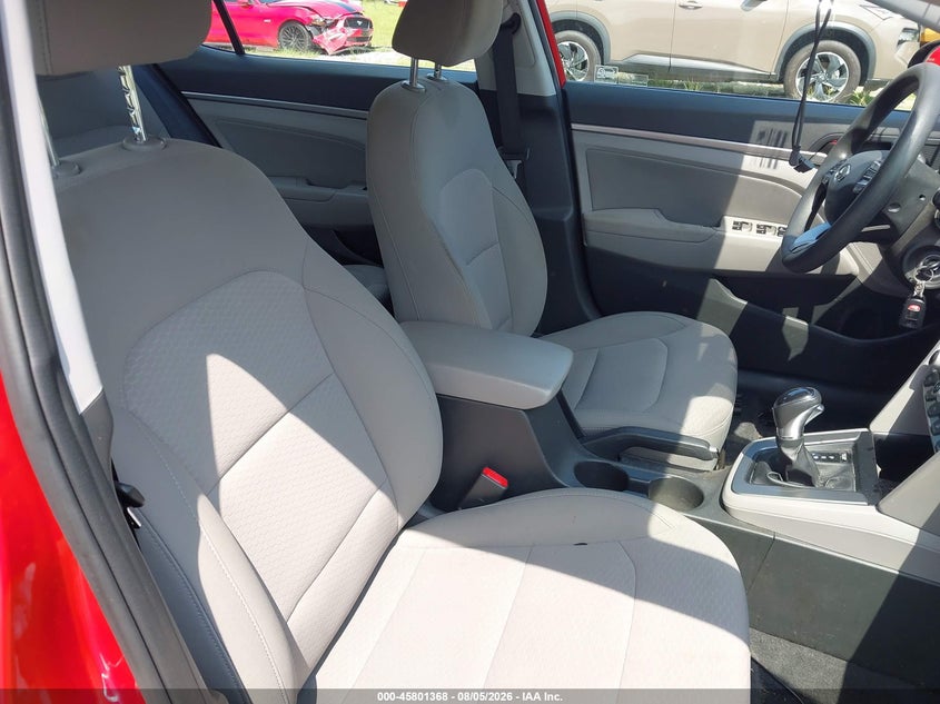2020 HYUNDAI ELANTRA auction photo 5