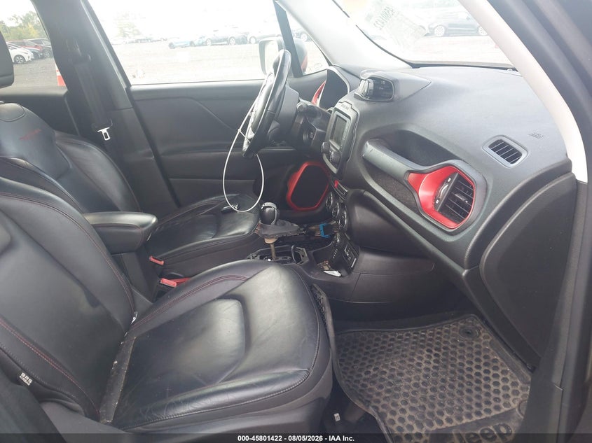 2017 JEEP RENEGADE auction photo 5