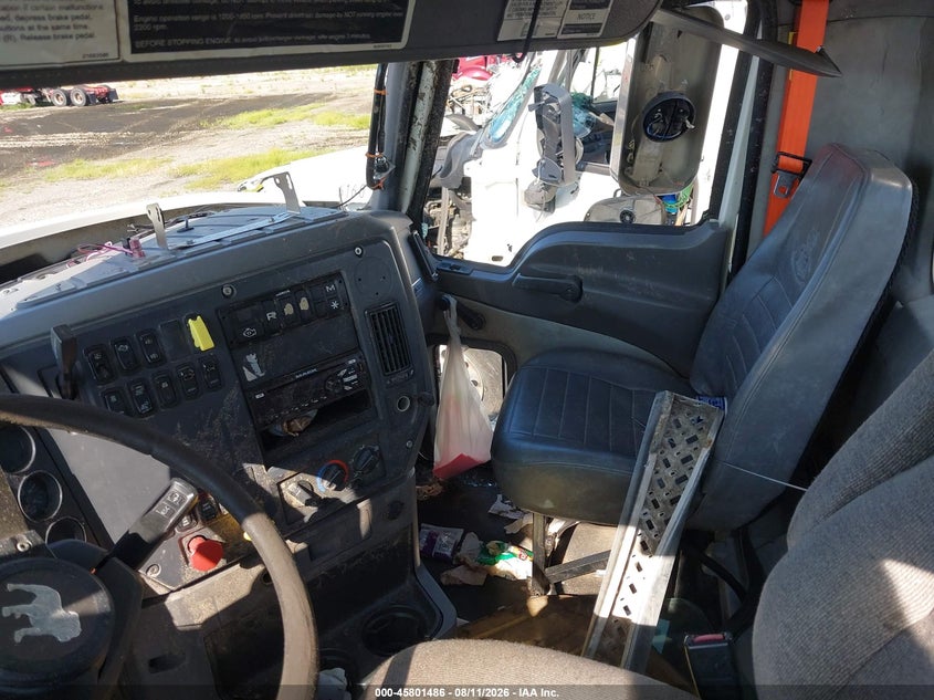 2017 MACK PINNACLE auction photo 6