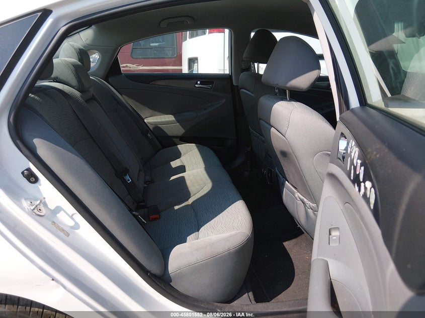 2011 HYUNDAI SONATA HYBRID auction photo 8
