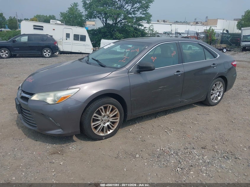 2015 TOYOTA CAMRY auction photo 2