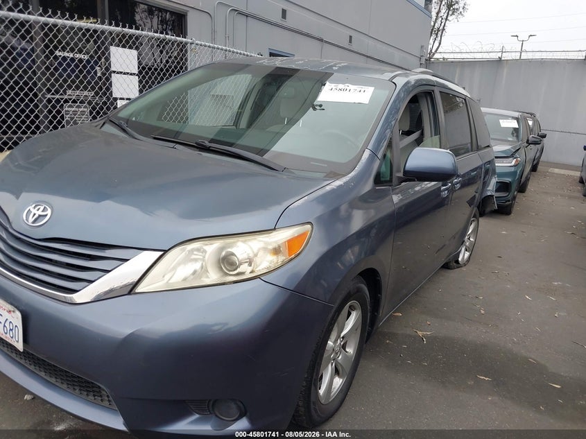 2015 TOYOTA SIENNA VAN 3.5L V-6 DOHC, VVT, 266HP