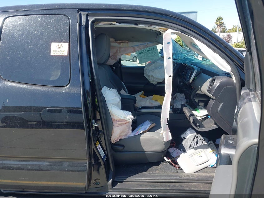 2016 TOYOTA TACOMA auction photo 8