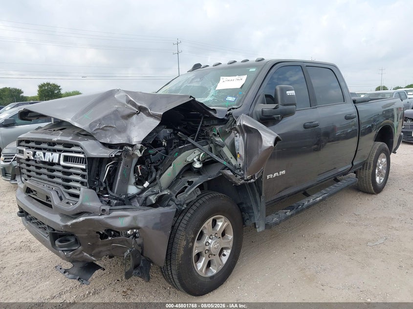 Vin: 3c6ur5dlxsg521256, lot: 46300599, ram 2500 lone star  4x4 6'4 box 20252