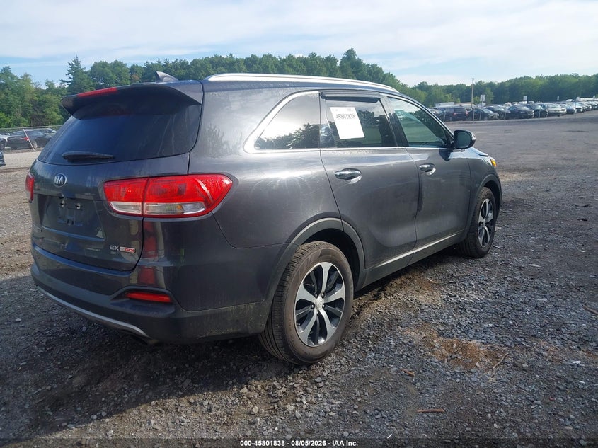 2017 KIA SORENTO auction photo 4