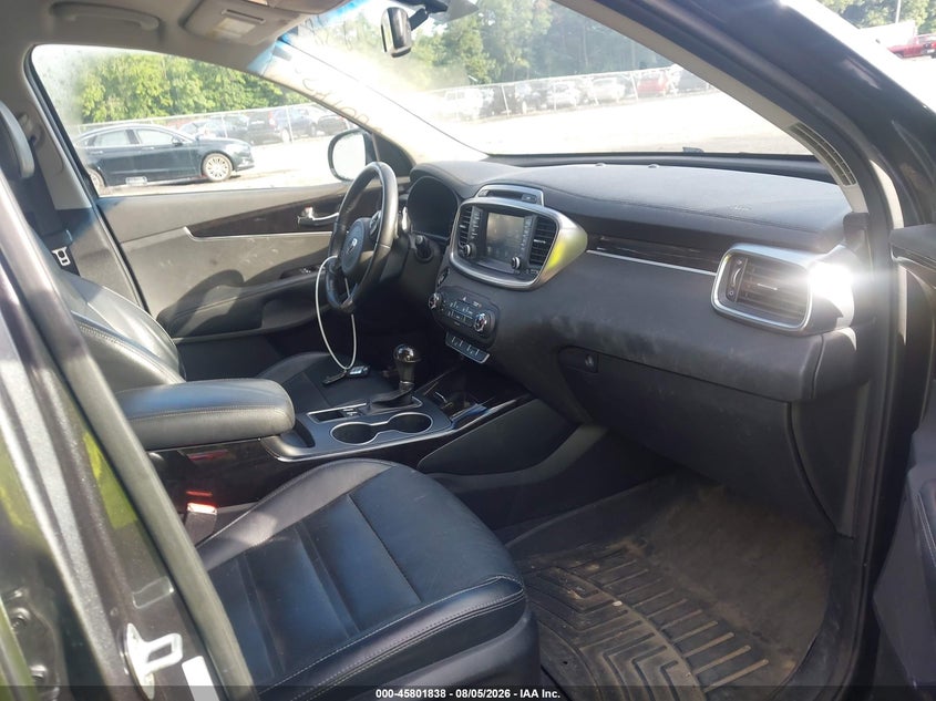 2017 KIA SORENTO auction photo 5