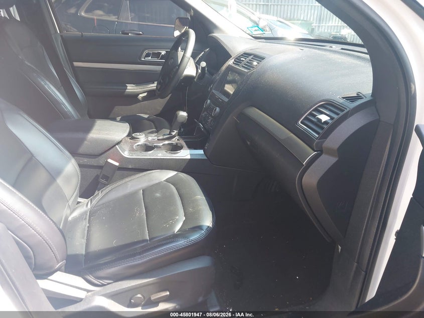 2019 FORD EXPLORER auction photo 5