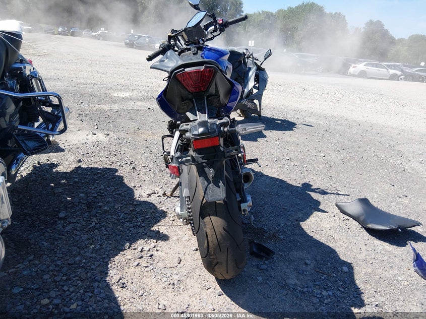 YAMAHA MT07 2024