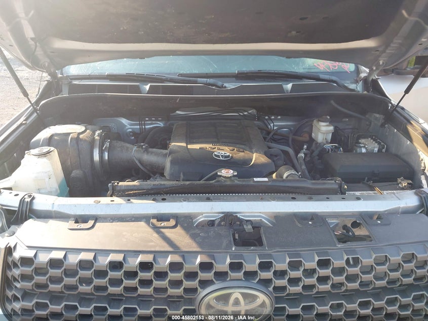 TOYOTA TUNDRA - zdjęcie 10