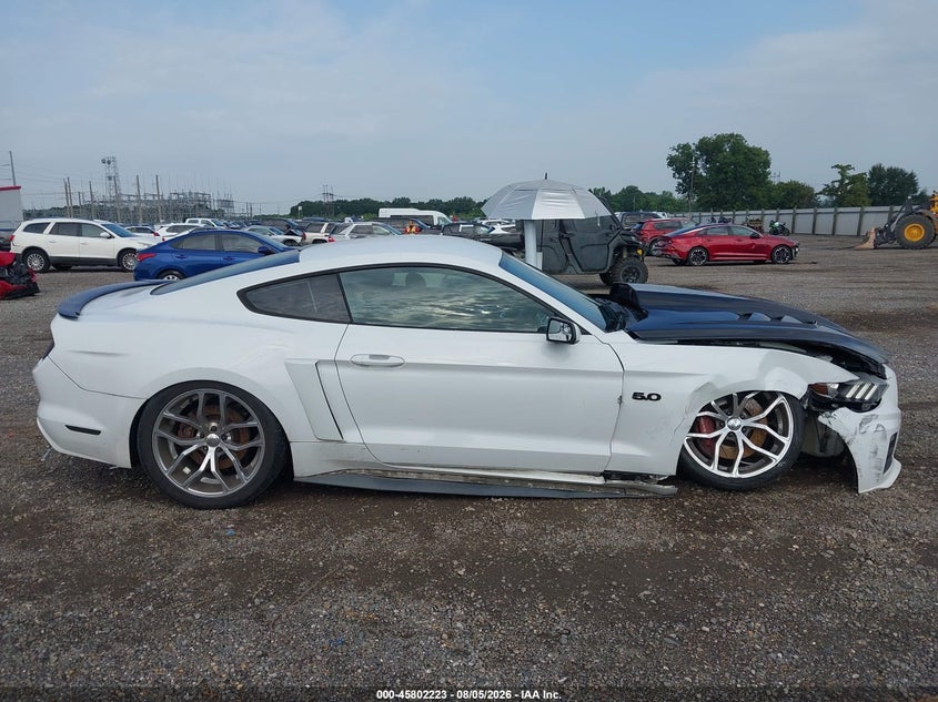 FORD MUSTANG - zdjęcie 14