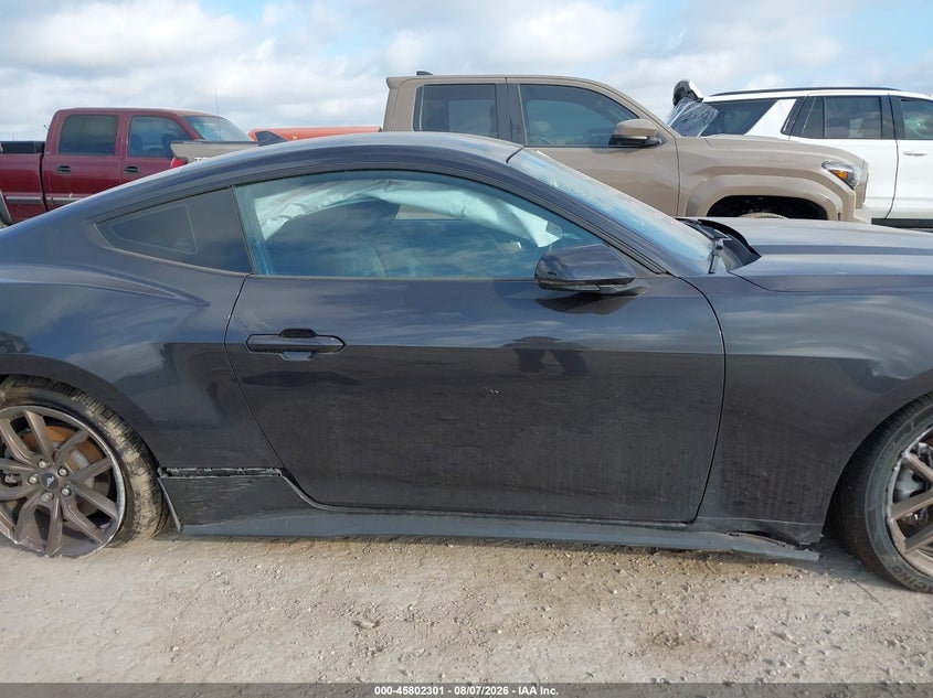 FORD MUSTANG - zdjęcie 14