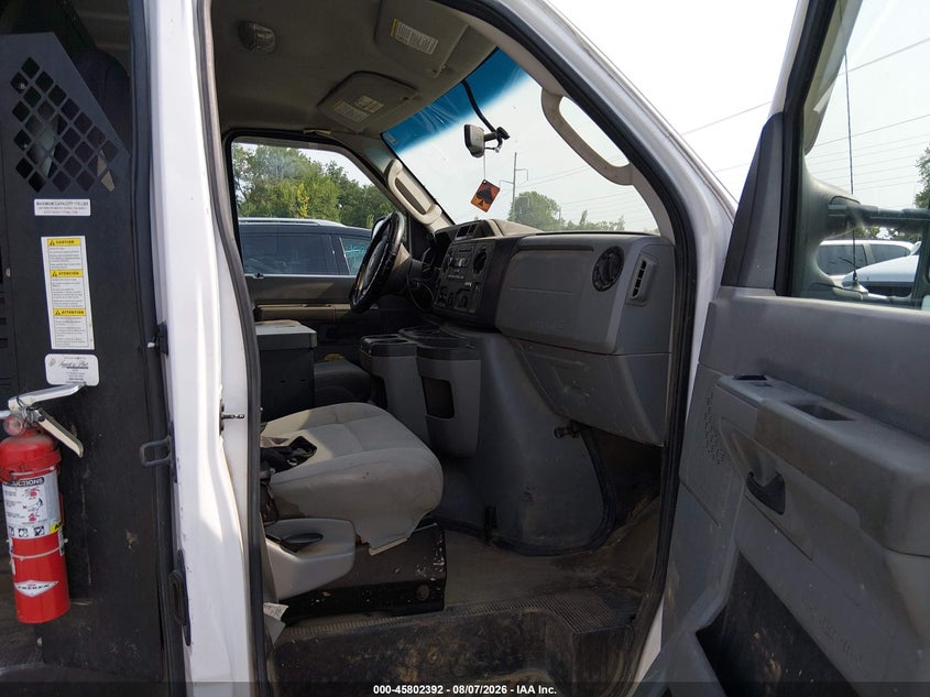 2014 FORD E-250 auction photo 5