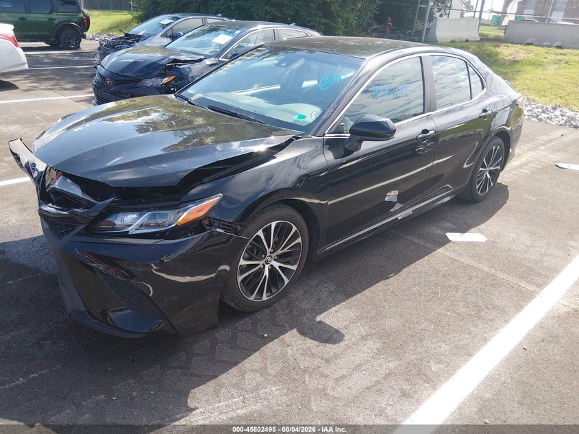 TOYOTA CAMRY - zdjęcie 2