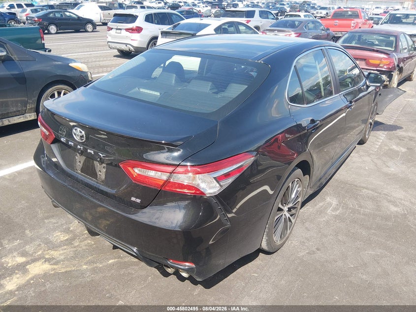 TOYOTA CAMRY - zdjęcie 4