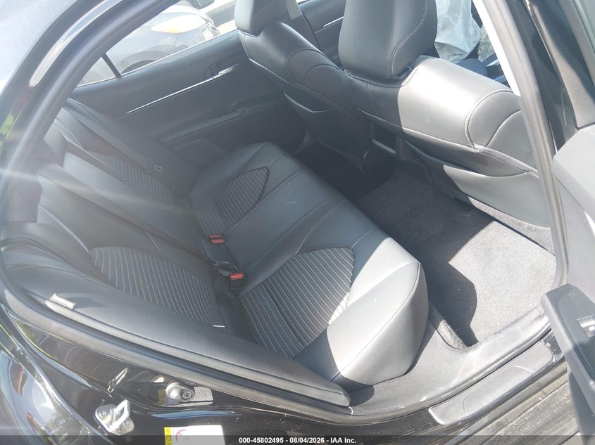TOYOTA CAMRY - zdjęcie 8