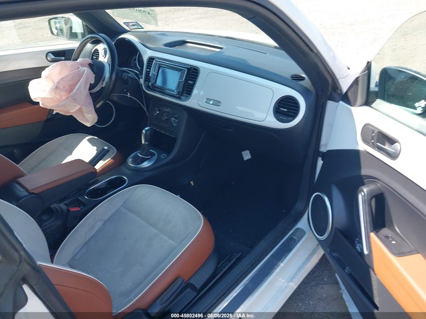2016 VOLKSWAGEN BEETLE auction photo 5